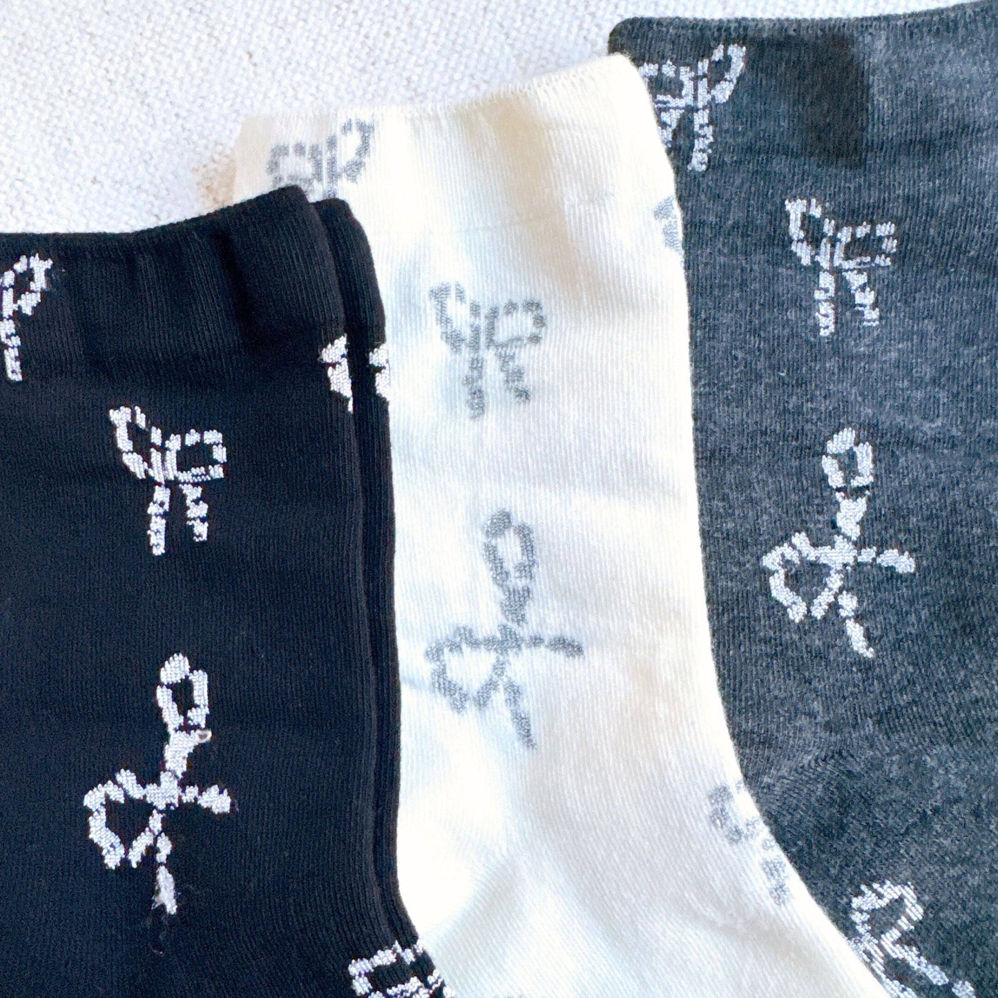 Lovely Bows Around Socks